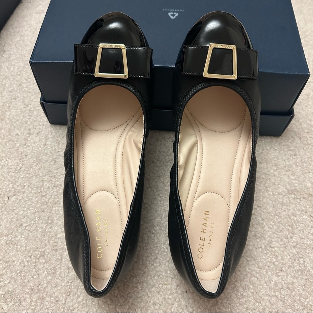 Cole Haan Emory Bow Wedge Pumps in Black Size 8B - Picture 5 of 10